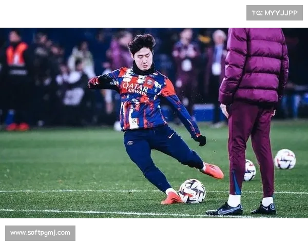 登贝莱破门越位无效,抱憾伤退李刚仁替补 登贝莱破门越位无效,抱憾伤退李刚仁替补